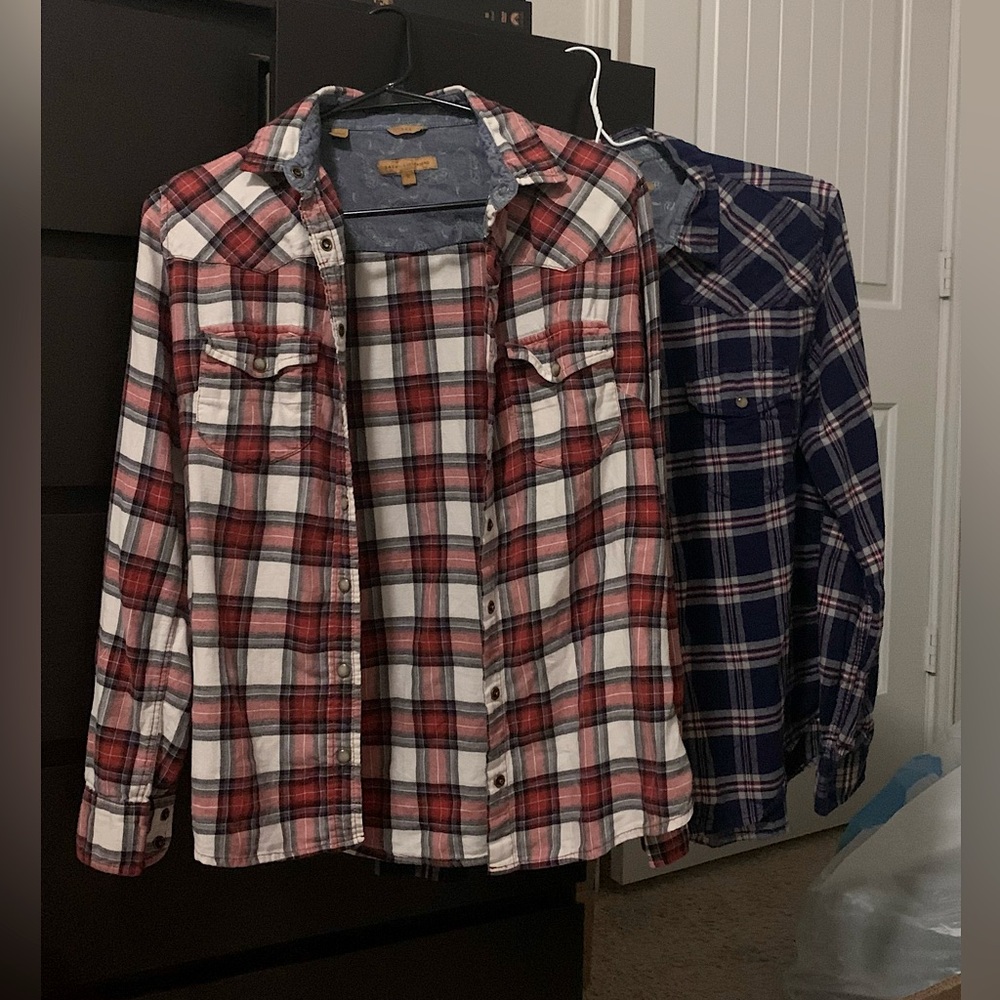 SOLD - Plaid Flannel Button Up Shirts S